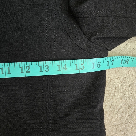 BANANA REPUBLIC Black Cropped Jacket With Asymmetrical Zip And Zipper Details. 2 - Picture 14 of 15